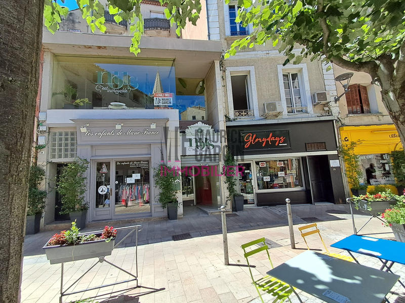 Local commercial - 82 m² - 2 pièces