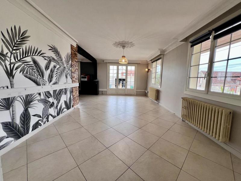 Maison - 111 m² - 4 pièces