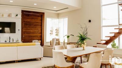 Appartement - 160 m² - 5 pièces