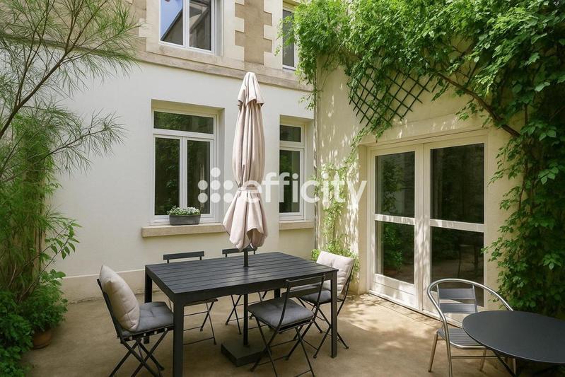 Appartement ancien - 96 m² - 3 pièces