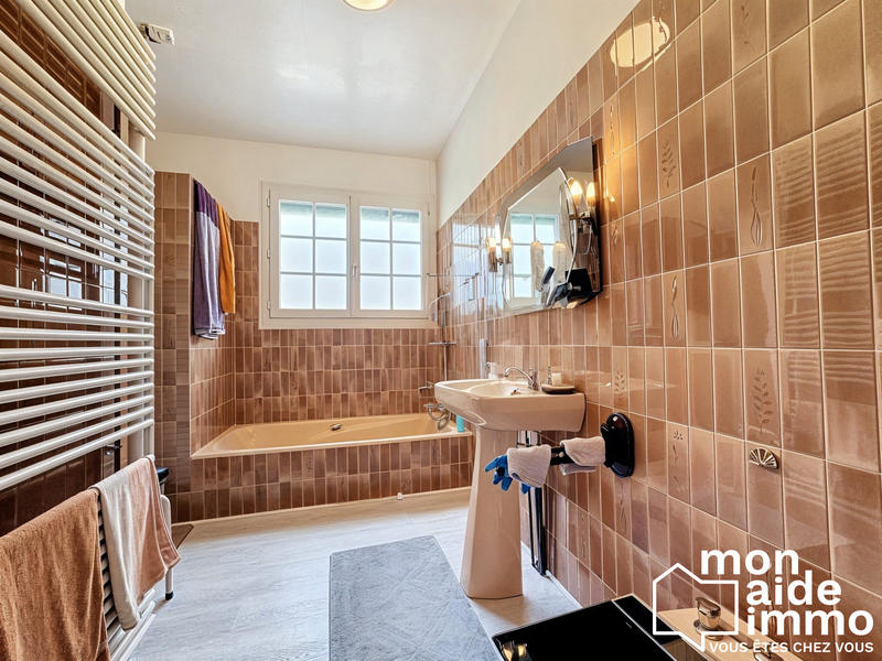 Maison - 135 m² - 6 pièces