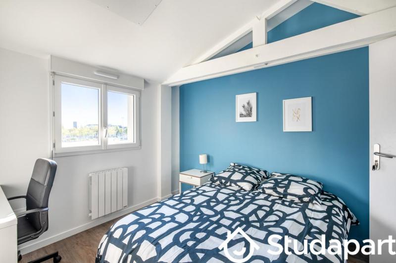 Chambre - 12 m² - 1 pièce