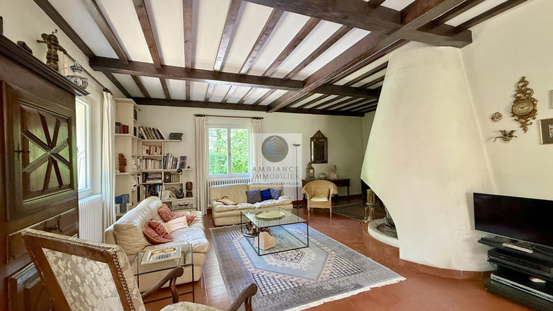 Maison - 230 m² - 9 pièces