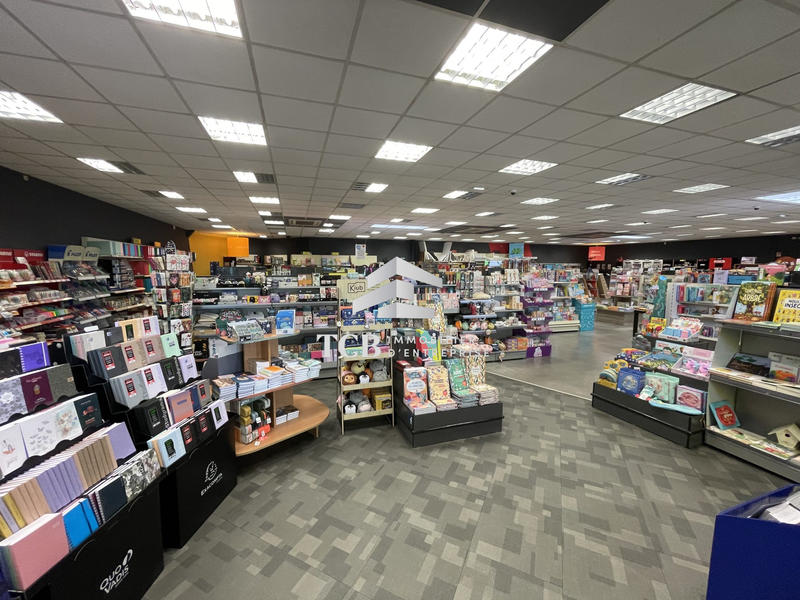 Local commercial - 790 m²