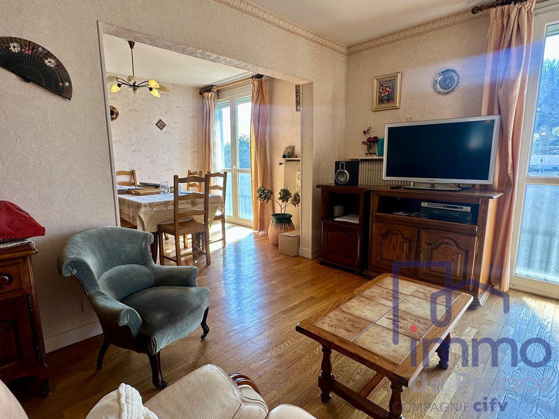 Appartement - 75 m² - 4 pièces