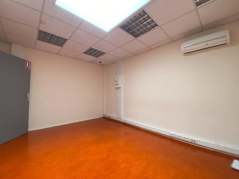 Bureau - 240 m²