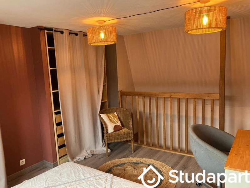 Chambre - 10 m² - 1 pièce