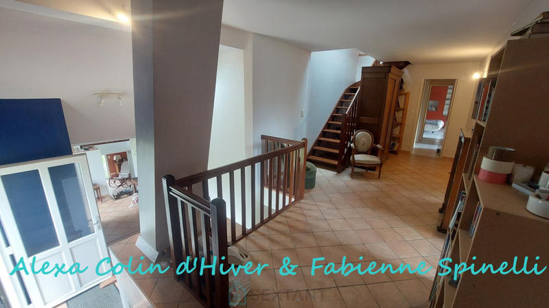 Maison - 177 m² - 7 pièces