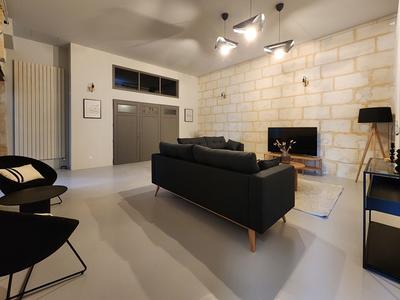 Maison - 271 m² - 12 pièces