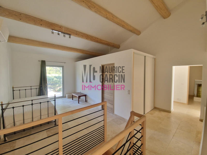 Maison - 298 m² - 9 pièces