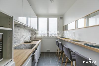 Chambre - 10 m² - 5 pièces