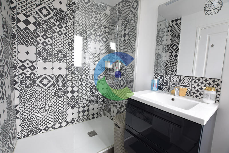 Maison - 97 m² - 5 pièces