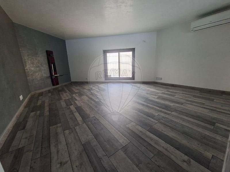 Local commercial - 52 m² - 2 pièces