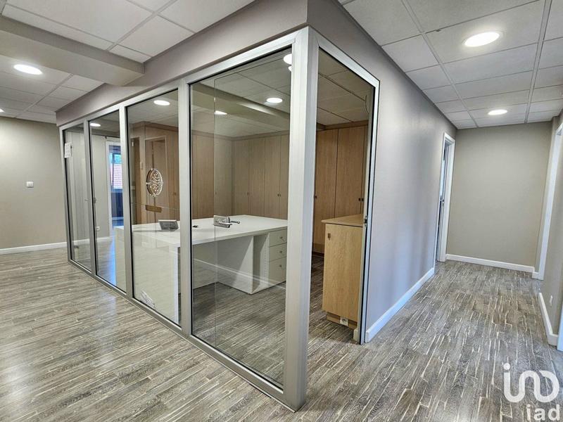 Local commercial - 187 m²