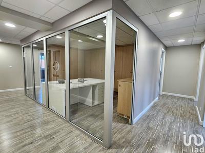 Local commercial - 187 m²