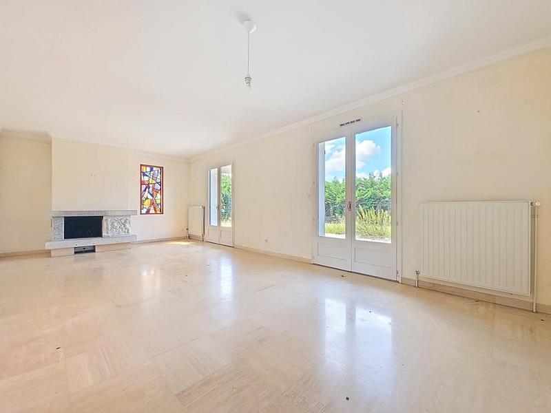 Maison - 215 m² - 8 pièces