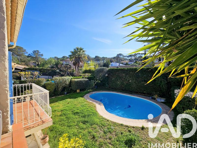 Maison - 197 m² - 8 pièces