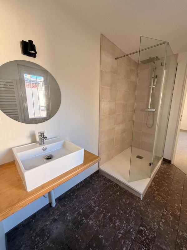 Maison - 300 m² - 7 pièces