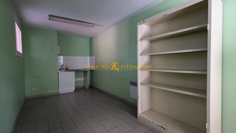 Local commercial - 1 272 m²