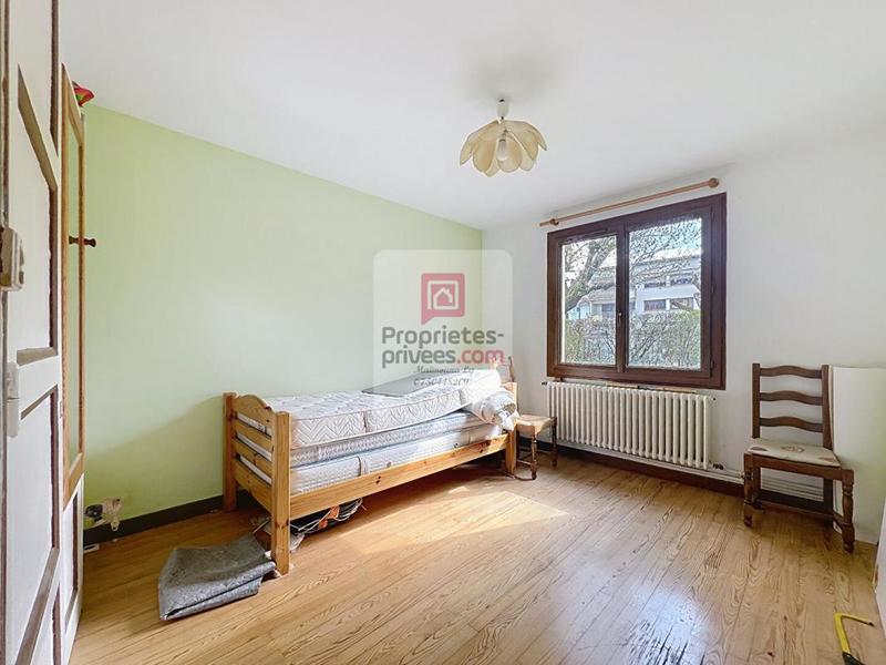 Maison - 227 m² - 9 pièces