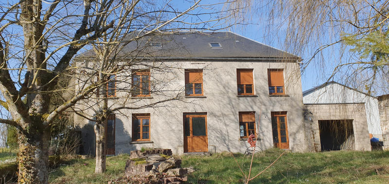 Maison - 220 m² - 10 pièces