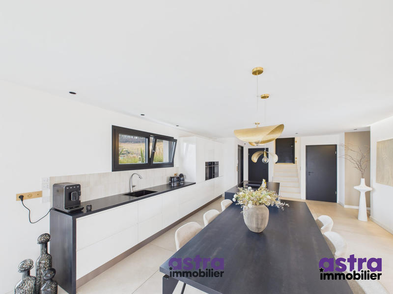 Villa - 160 m² - 5 pièces