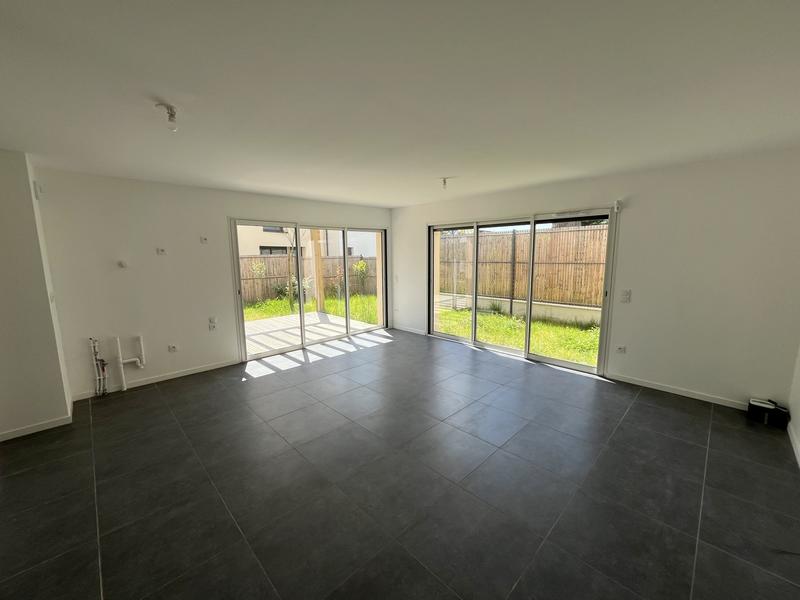 Maison contemporaine - 100 m² - 4 pièces