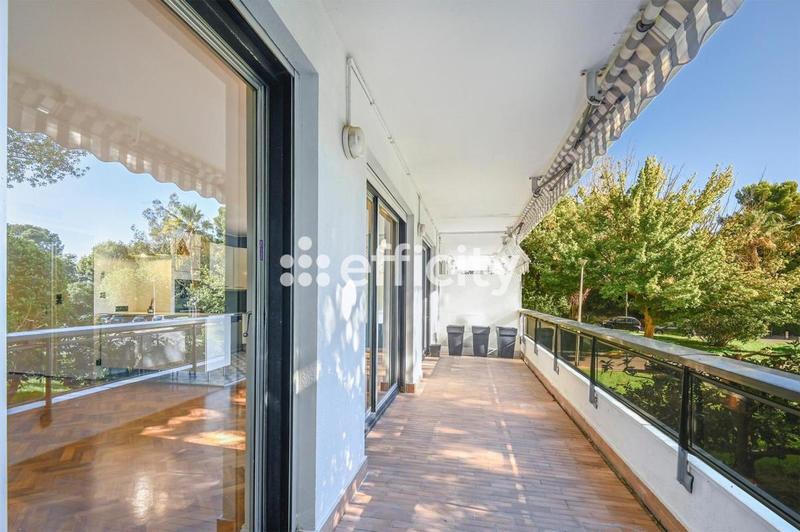 Appartement - 70 m² - 2 pièces