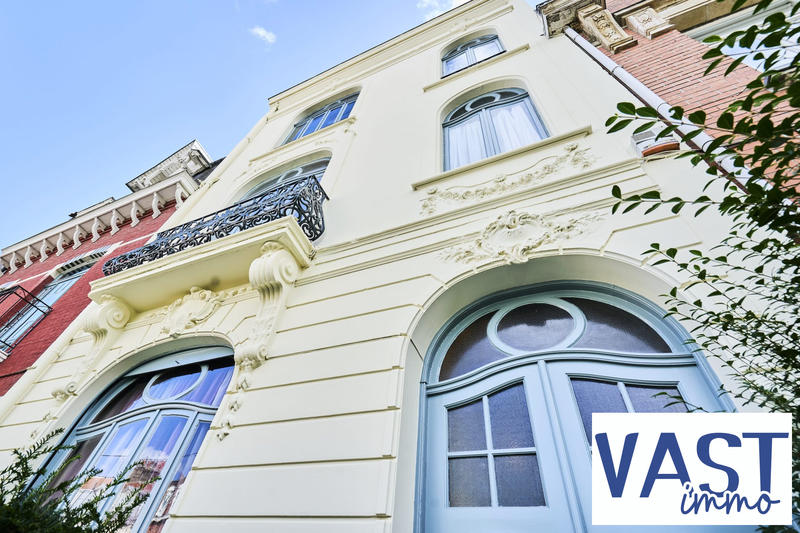 Maison ancienne - 250 m² - 8 pièces