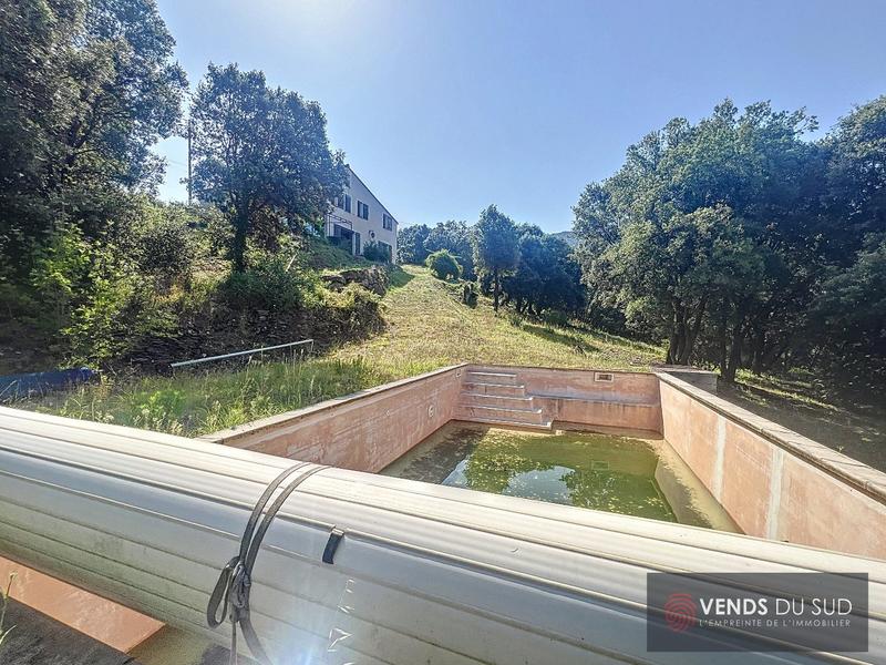 Maison - 203 m² - 7 pièces