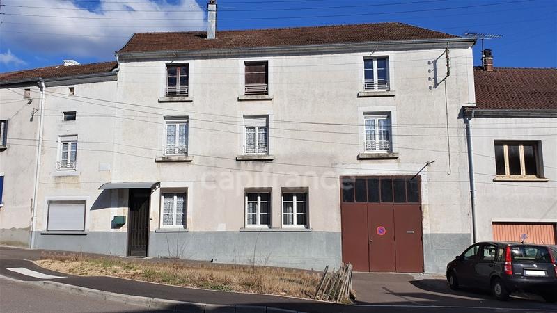 Maison de ville - 240 m² - 9 pièces