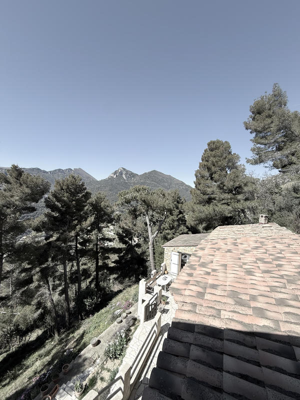 Maison - 180 m² - 6 pièces