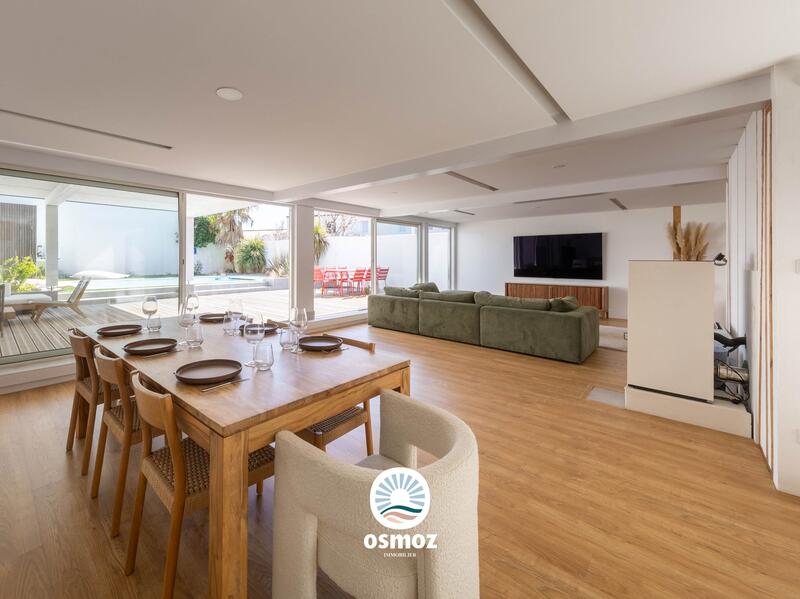 Maison - 207 m² - 5 pièces