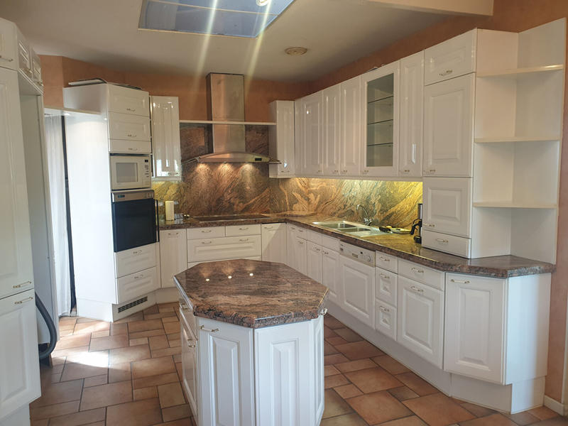 Maison - 200 m² - 10 pièces