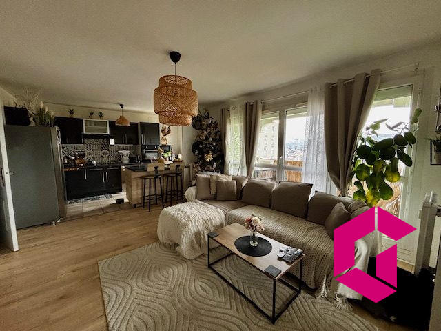 Appartement - 75 m² - 4 pièces