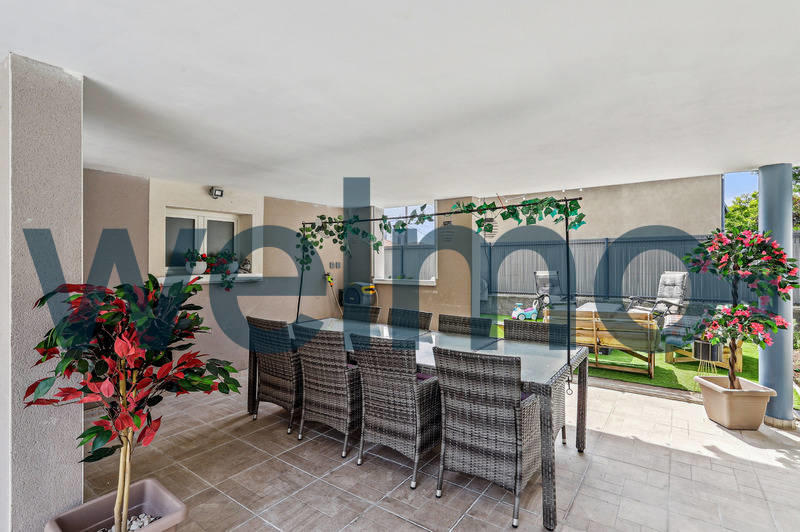 Maison - 175 m² - 7 pièces