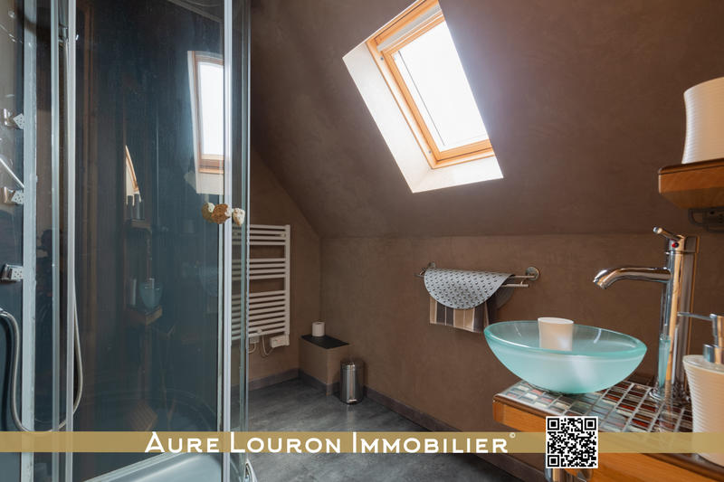 Maison - 196 m² - 7 pièces