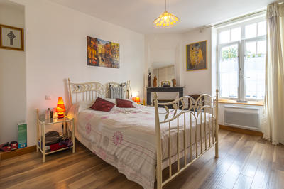 Propriété - 202 m² - 11 pièces