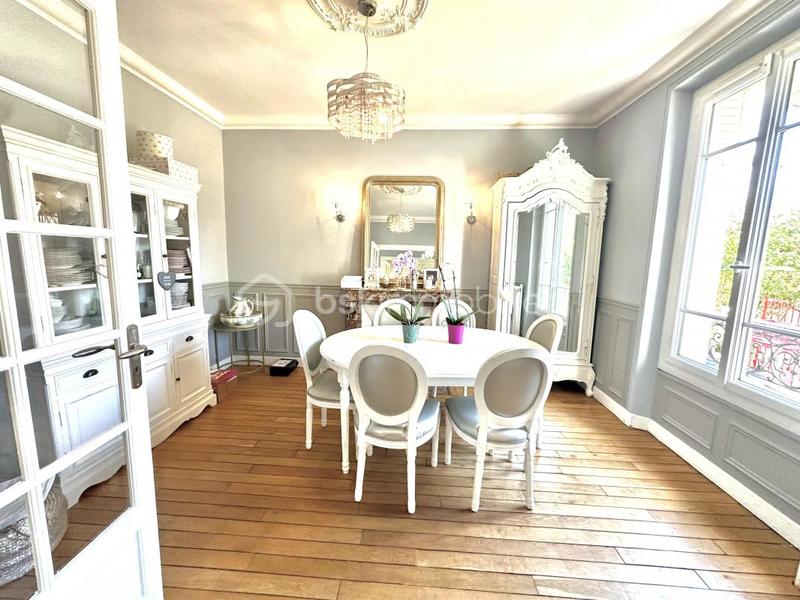 Maison - 160 m² - 7 pièces