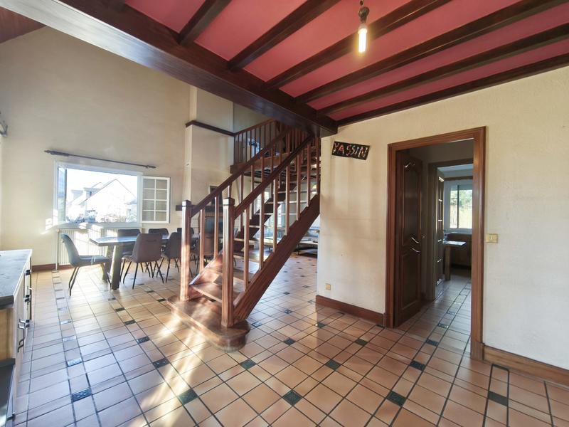 Maison - 187 m² - 10 pièces