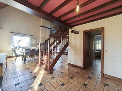 Maison - 187 m² - 10 pièces