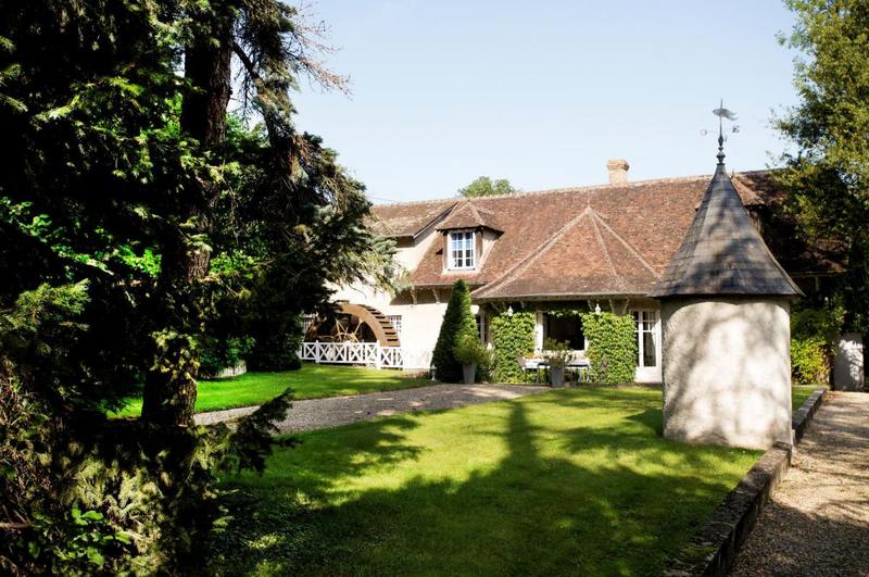 Propriété - 277 m² - 12 pièces