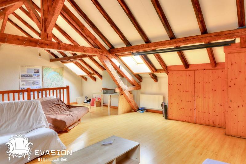 Maison traditionnelle - 209 m² - 8 pièces