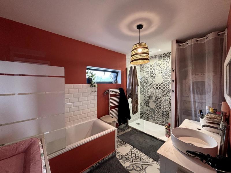 Maison - 93 m² - 6 pièces