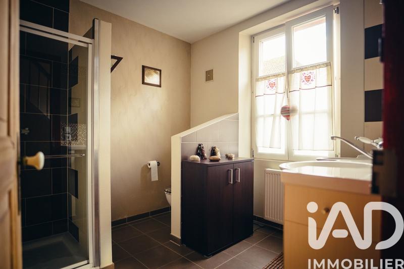 Maison - 202 m² - 5 pièces