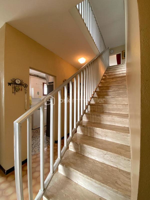 Maison - 248 m² - 8 pièces