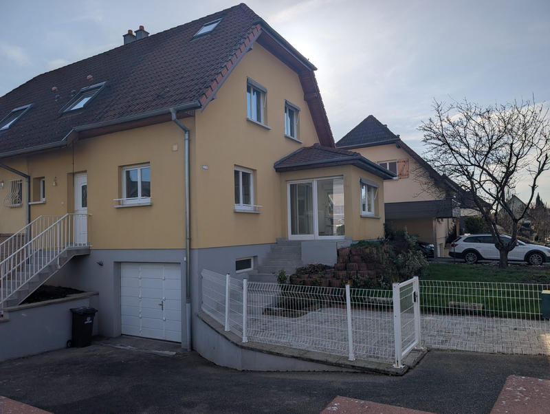 Maison - 90 m² - 5 pièces