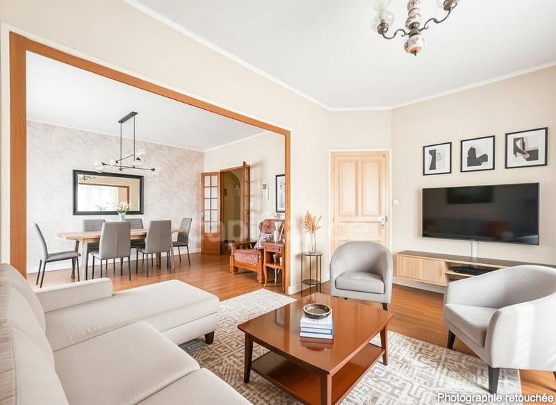 Immeuble - 193 m² - 9 pièces