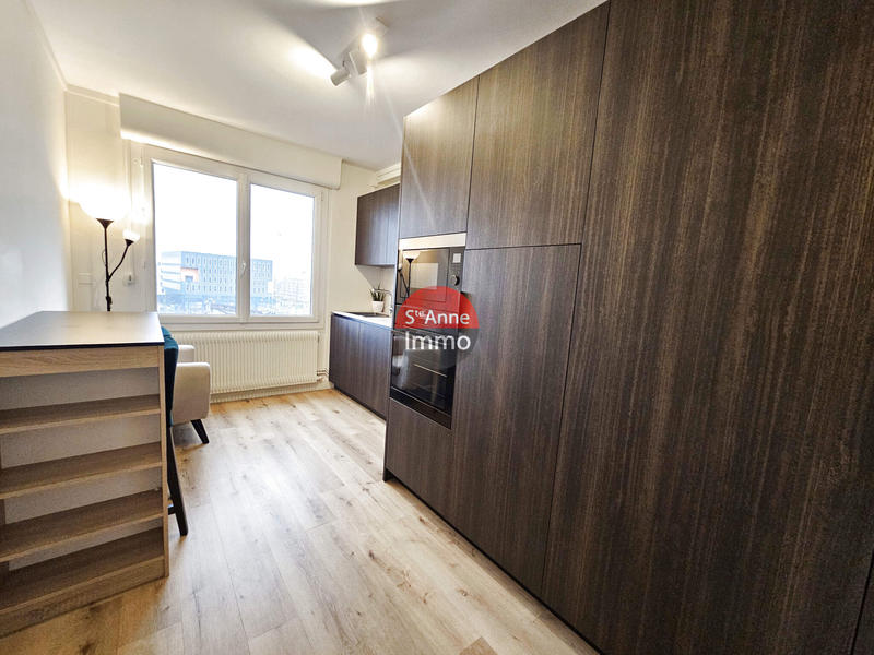 Appartement - 85 m² - 5 pièces