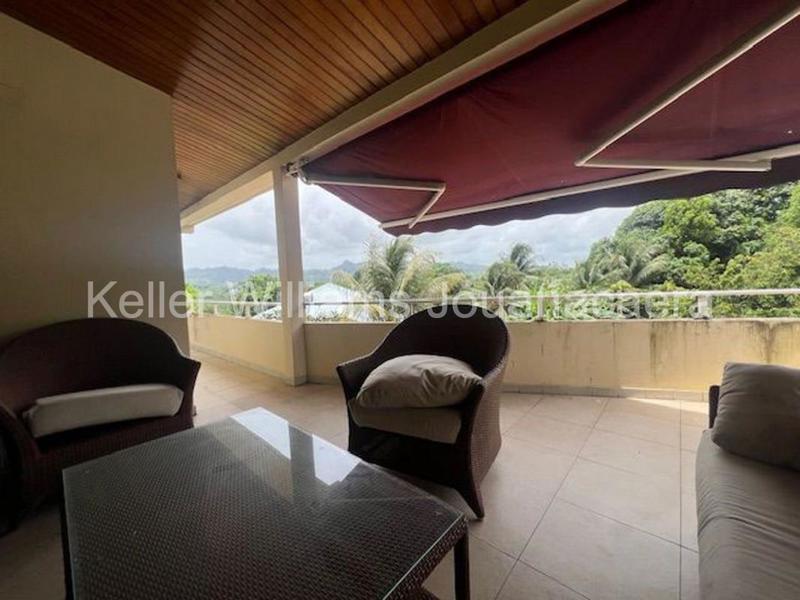 Villa - 179 m² - 9 pièces